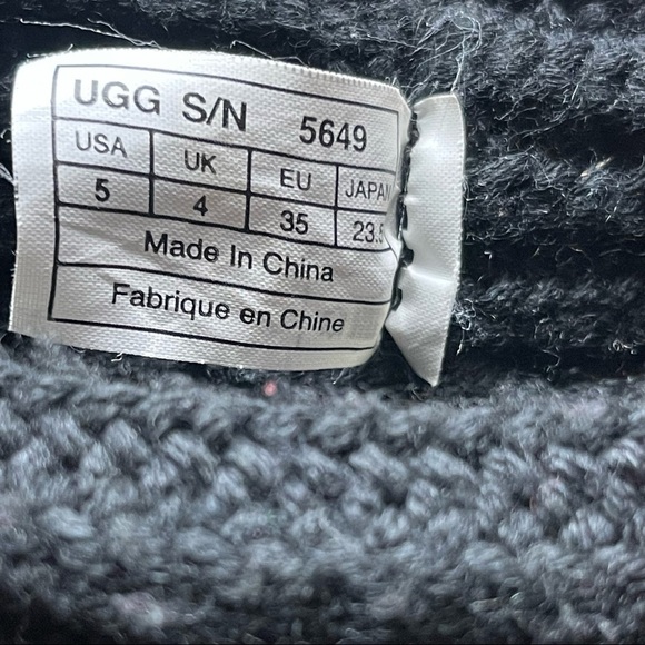 UGG Cardy Knit Buttons Boots Kids Size 5 Suede Foldable Short Tall Black Cozy - Picture 12 of 14